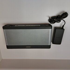 Bose SoundLink III Bluetooth Portable Speaker 414255 with Bose Charger - Tested